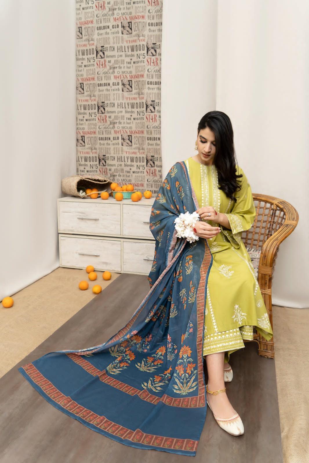 3pc Women Unstitched Embroidered Suit