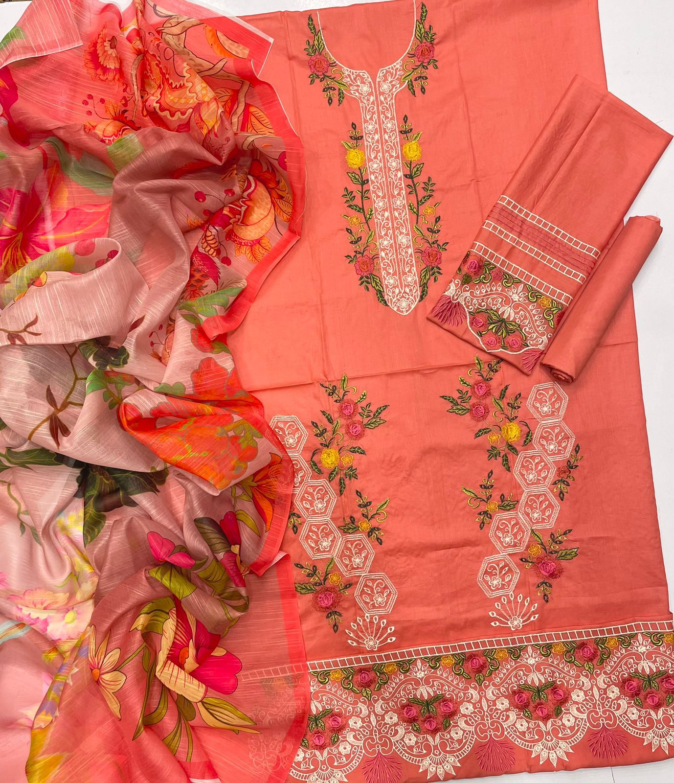3pc women Unstitched Embroidered Suit